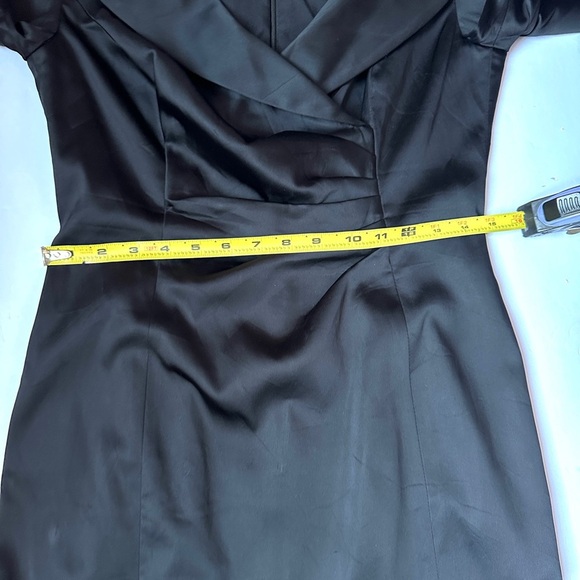 Kay Unger Portrait Black Satin V-Neck Shawl Collared Sheath Evening Dress Size 8 - Picture 8 of 10